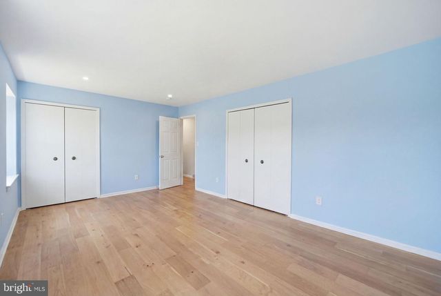 1072 TOTTENHAM CT, Sterling, VA 20164
