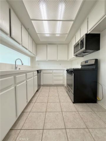 5021 Waverider, Huntington Beach, CA 92649