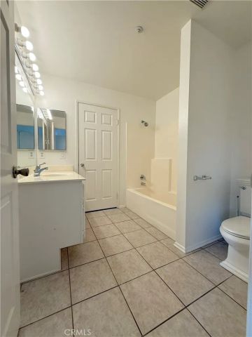 5021 Waverider, Huntington Beach, CA 92649