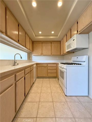 5021 Waverider, Huntington Beach, CA 92649