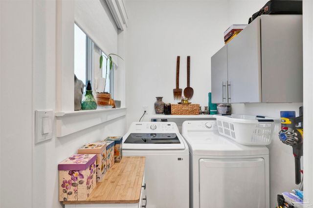 1137 Sawgrass Dr, Gulf Breeze, FL 32563