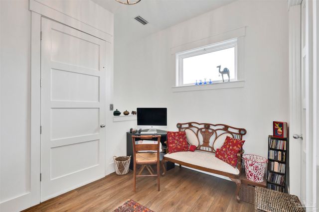 1137 Sawgrass Dr, Gulf Breeze, FL 32563