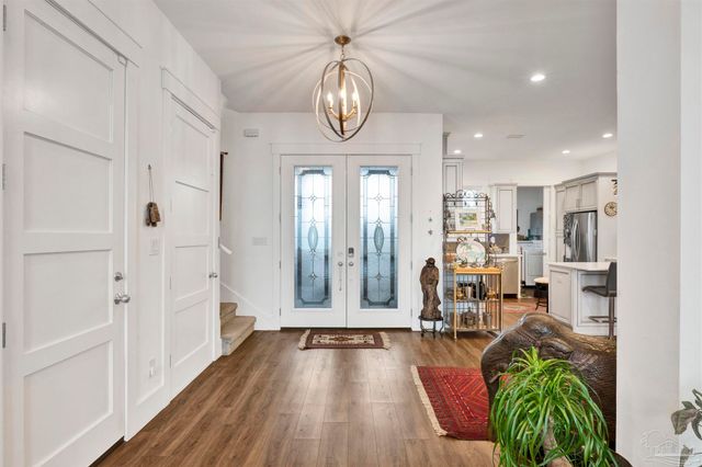 1137 Sawgrass Dr, Gulf Breeze, FL 32563