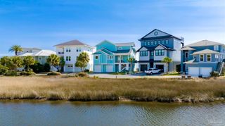 1137 Sawgrass Dr, Gulf Breeze, FL 32563