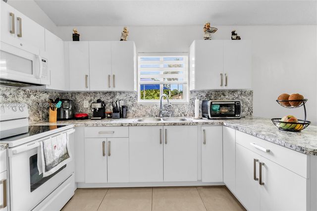 13572 SW 285th Terrace, Homestead, FL 33033