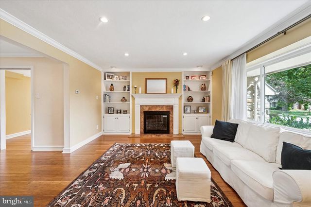 2221 HILLCREST RD, Drexel Hill, PA 19026