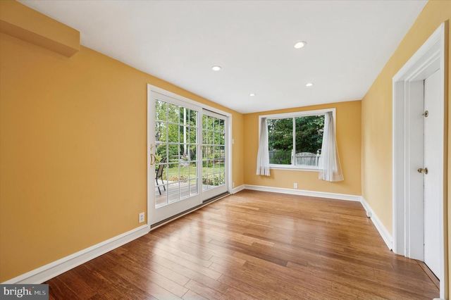 2221 HILLCREST RD, Drexel Hill, PA 19026