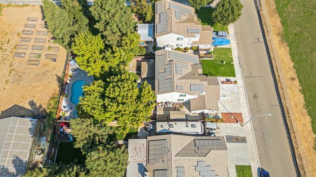 934 Fallbrook Ct, Escalon, CA 95320