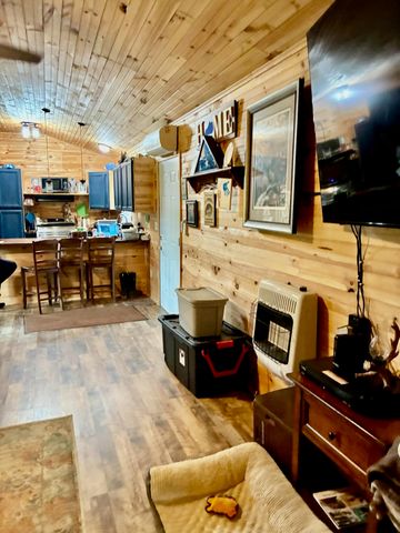 901 Crooked Creek Road, Carlisle, KY 40311
