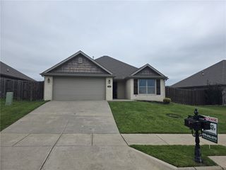 1100 Gardenia Street, Centerton, AR 72719
