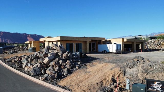 2832 W SHOSHONI, St. George, UT 84770