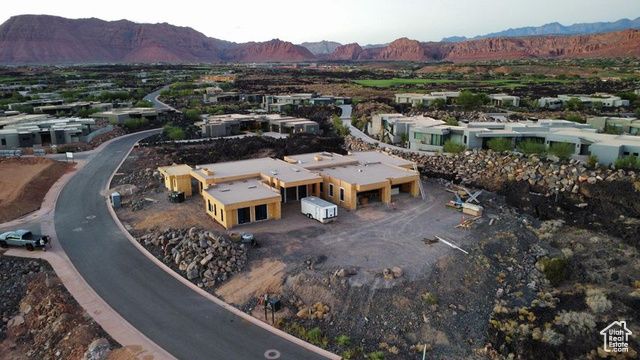 2832 W SHOSHONI, St. George, UT 84770