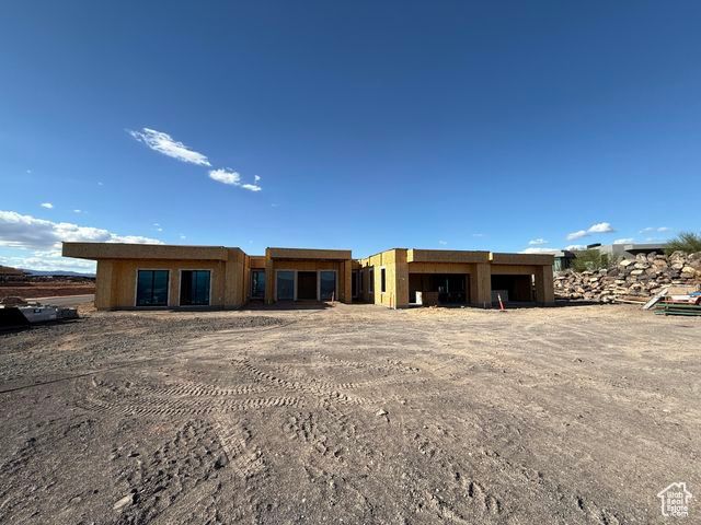 2832 W SHOSHONI, St. George, UT 84770