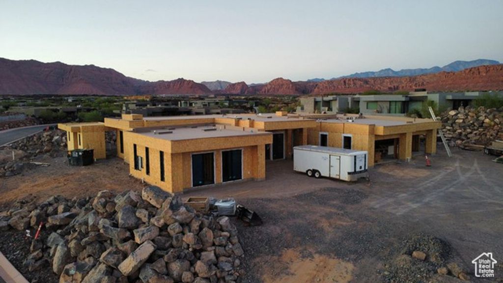 2832 W SHOSHONI, St. George, UT 84770