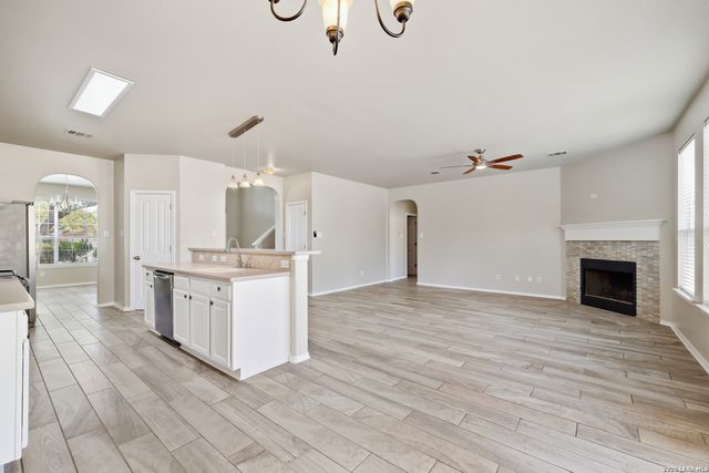 25602 Sophora, San Antonio, TX 78261