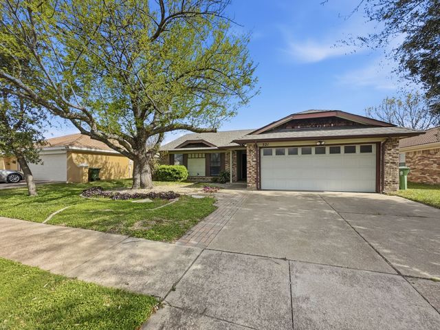 321 Juniper Drive, Arlington, TX 76018