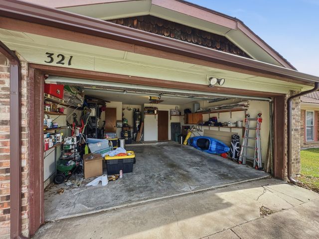 321 Juniper Drive, Arlington, TX 76018