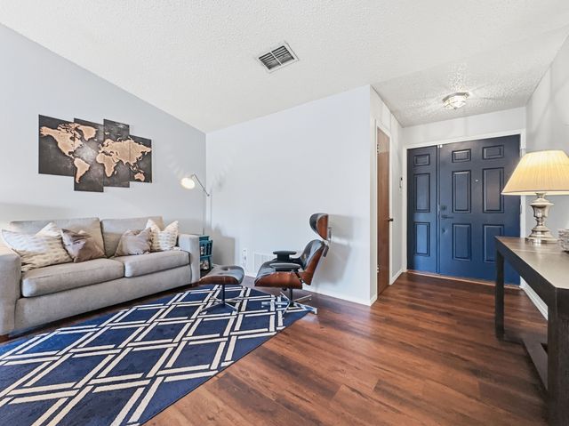 321 Juniper Drive, Arlington, TX 76018