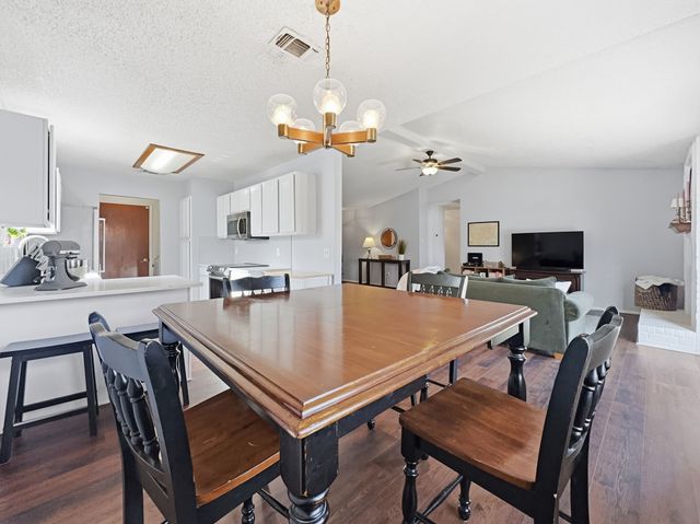 321 Juniper Drive, Arlington, TX 76018