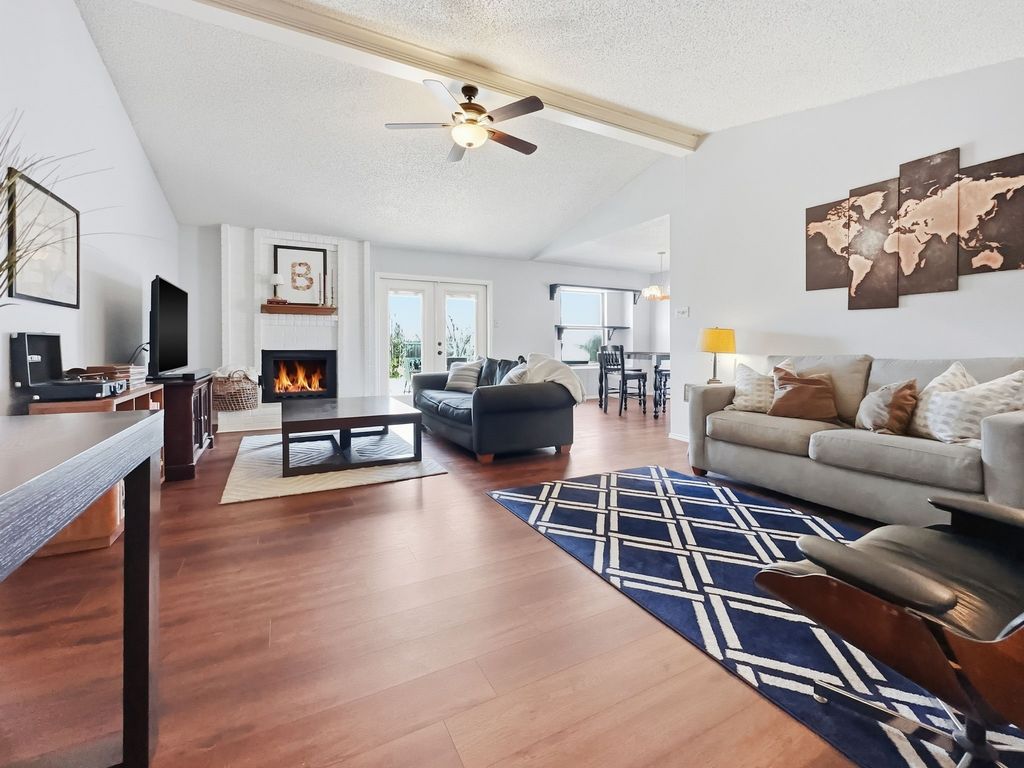 321 Juniper Drive, Arlington, TX 76018