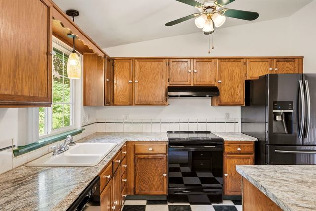 4814 E Peone Pines Dr, Mead, WA 99021
