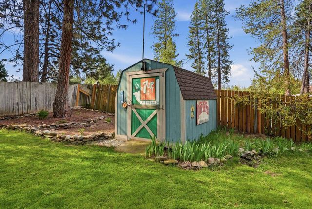 4814 E Peone Pines Dr, Mead, WA 99021