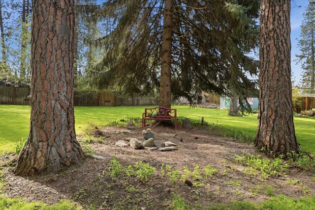 4814 E Peone Pines Dr, Mead, WA 99021