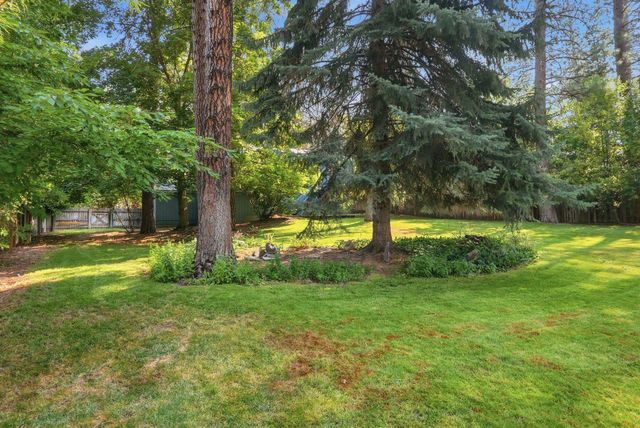 4814 E Peone Pines Dr, Mead, WA 99021
