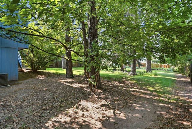 4814 E Peone Pines Dr, Mead, WA 99021