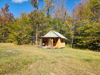 375 West Road, Bradford, NH 03221