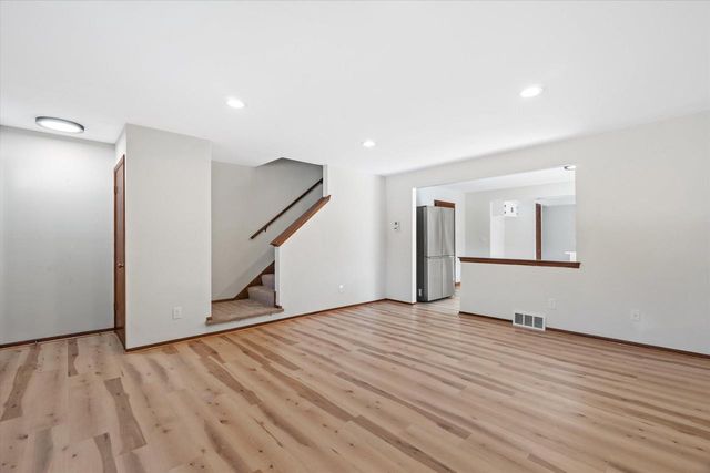 8150 S 88th STREET, Franklin, WI 53132
