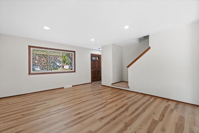 8150 S 88th STREET, Franklin, WI 53132