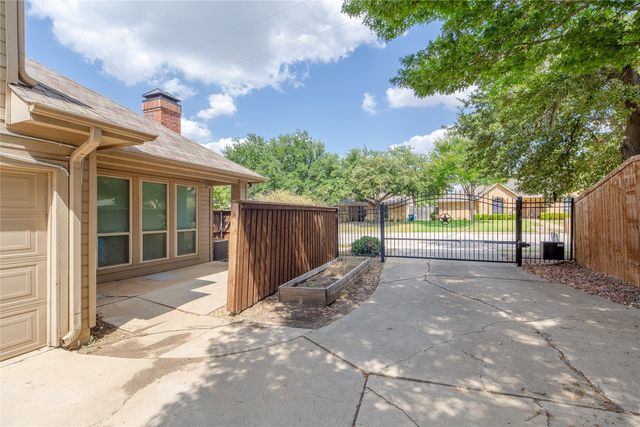1801 Fern Court, Grapevine, TX 76051
