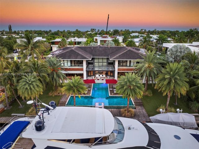 385 Centre Island, Golden Beach, FL 33160