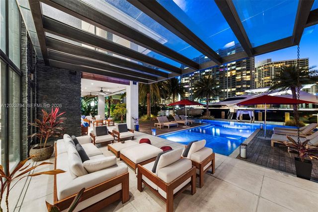 385 Centre Island, Golden Beach, FL 33160
