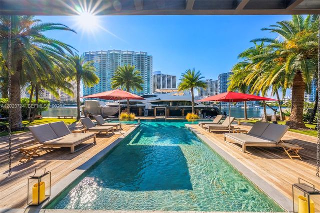 385 Centre Island, Golden Beach, FL 33160