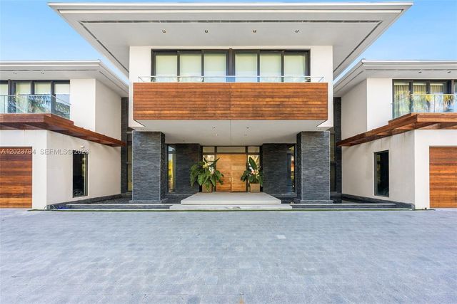 385 Centre Island, Golden Beach, FL 33160