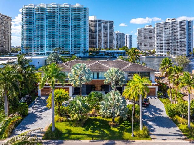 385 Centre Island, Golden Beach, FL 33160