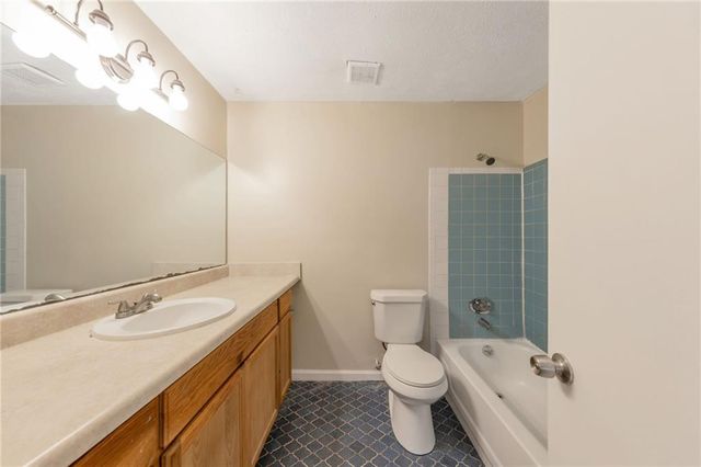 5835 Bearing Way, College Park, GA 30349