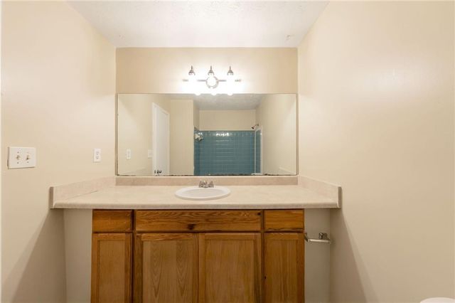 5835 Bearing Way, College Park, GA 30349