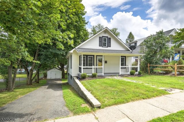 47 Merriam Ave, Newton Town, NJ 07860