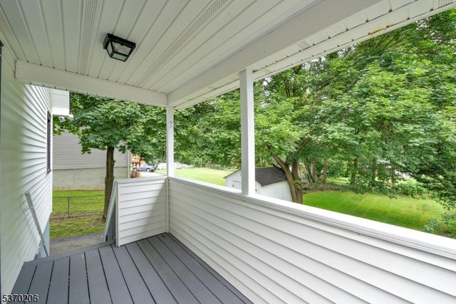 47 Merriam Ave, Newton Town, NJ 07860