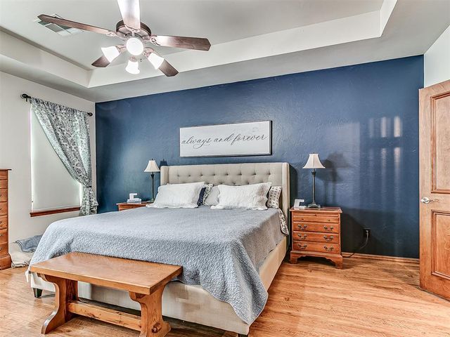 10124 Ashford Drive, Yukon, OK 73099