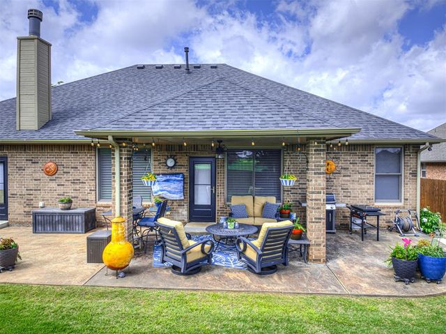 10124 Ashford Drive, Yukon, OK 73099