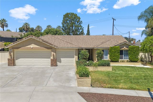 737 Beverly Road, Corona, CA 92879