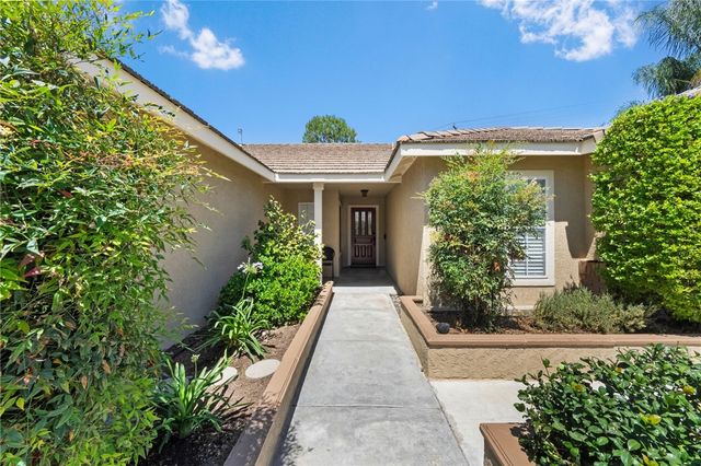 737 Beverly Road, Corona, CA 92879