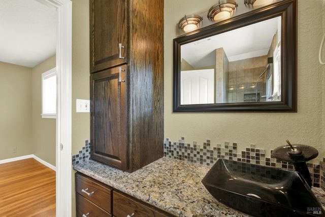 184 Tahoe Dr, Vacaville, CA 95687
