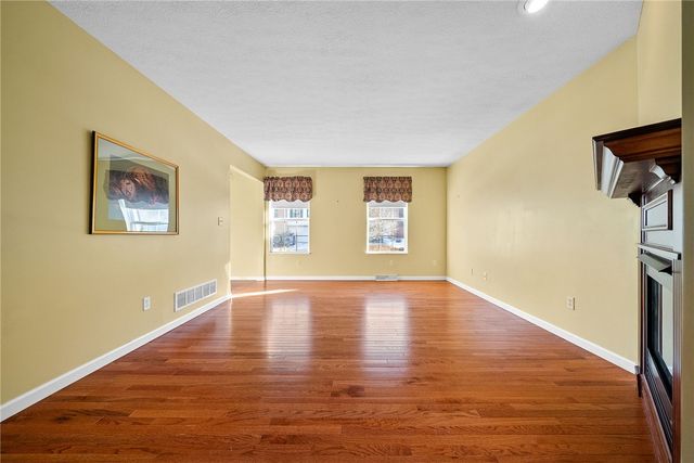 304 Northglen, Adams Twp, PA 15044