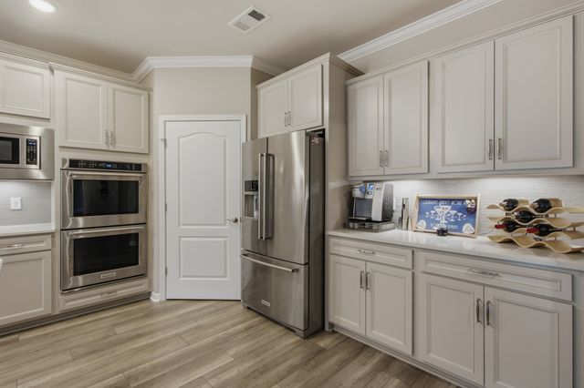 2204 Henderson Dr, Spring Hill, TN 37174