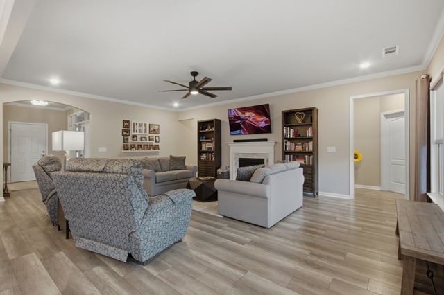 2204 Henderson Dr, Spring Hill, TN 37174